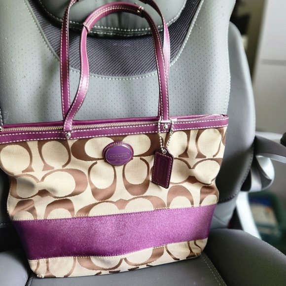 Authentic Coach Signature C Canvas with Purple Leather Trim - Picture 12 of 15